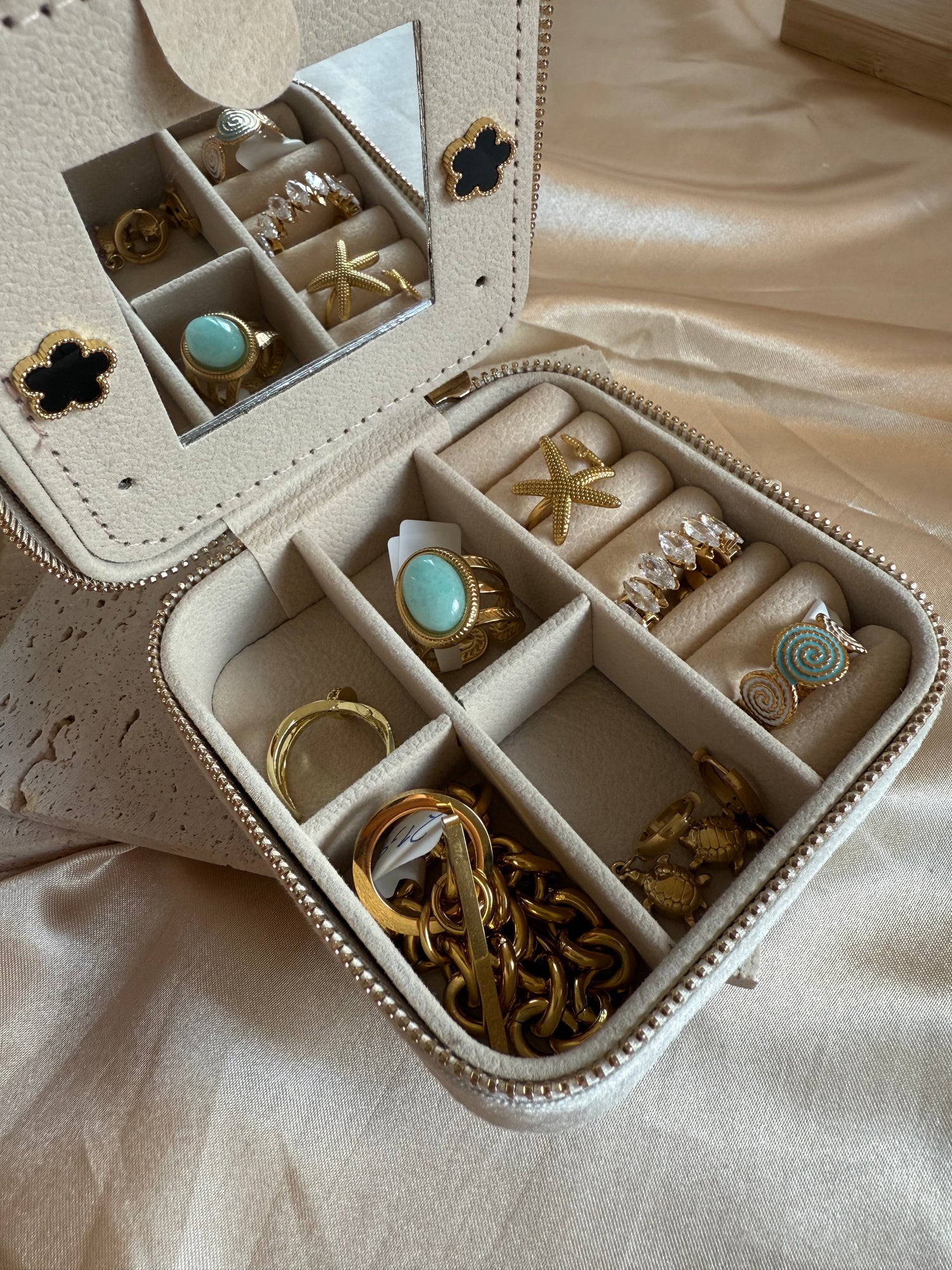 jewelry organizer
