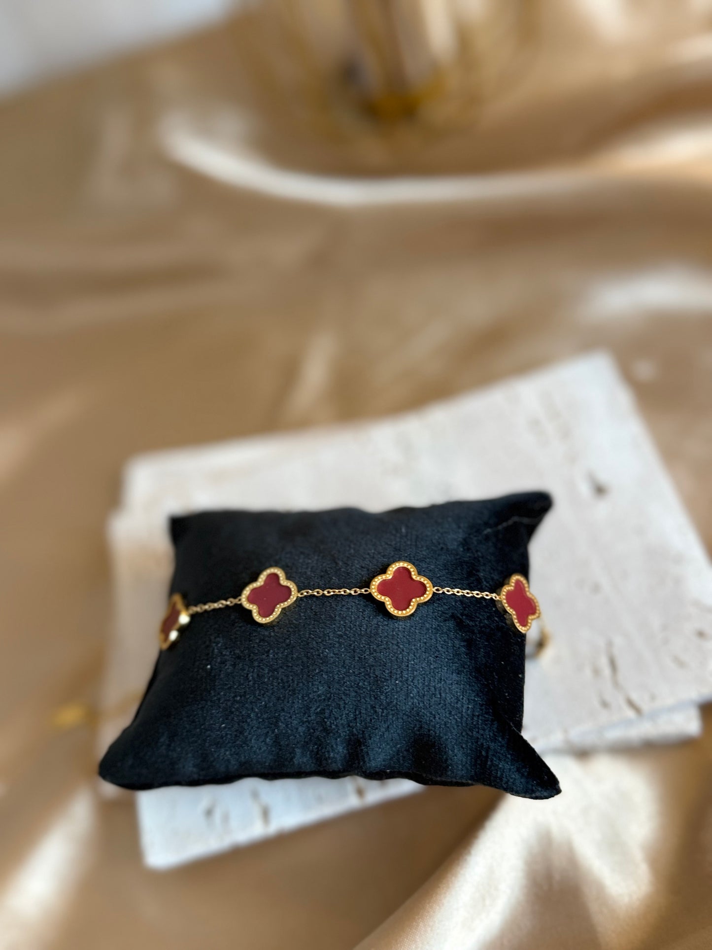 Eline Maroon “Bracelet”