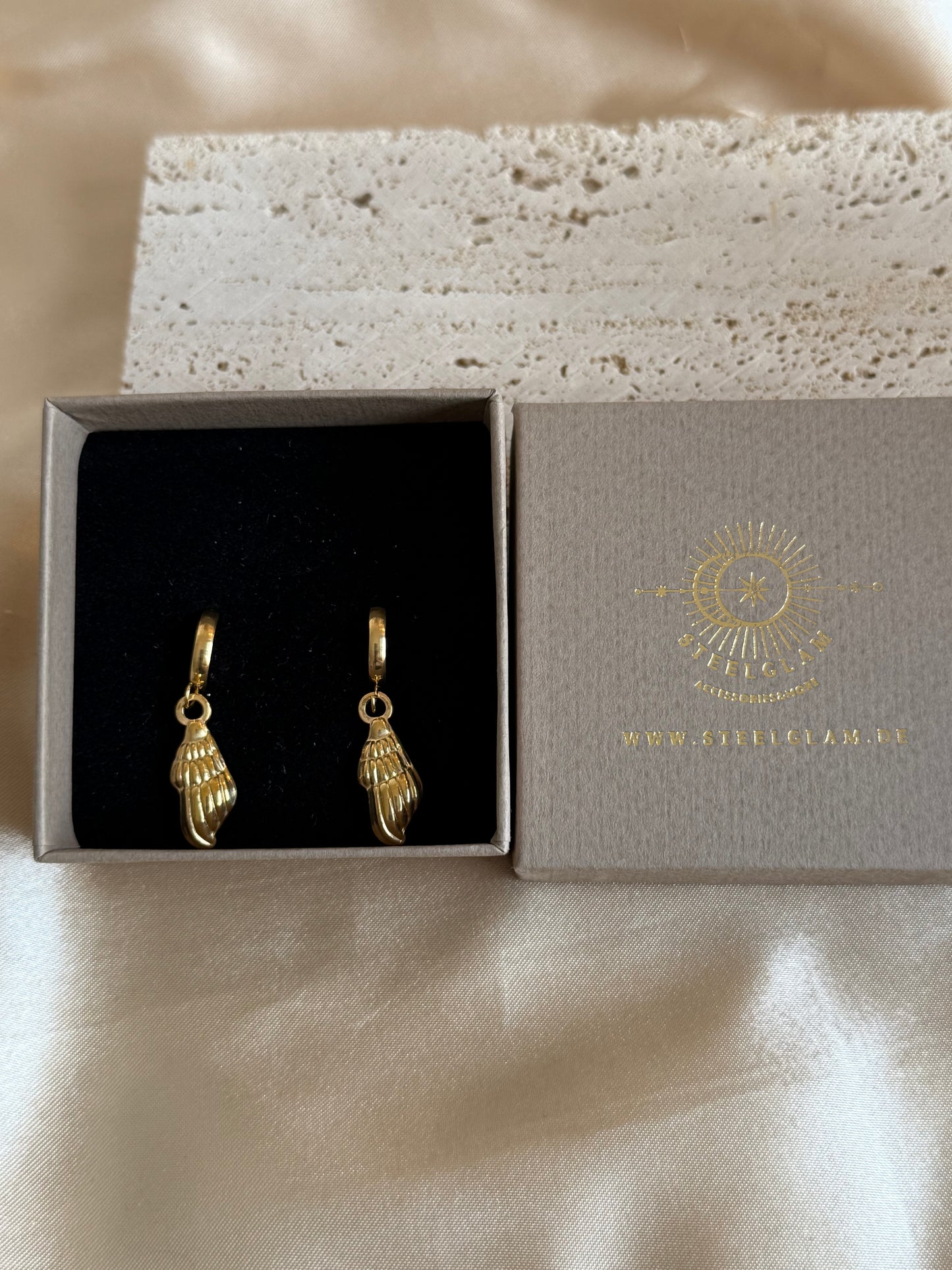 Shell Earrings