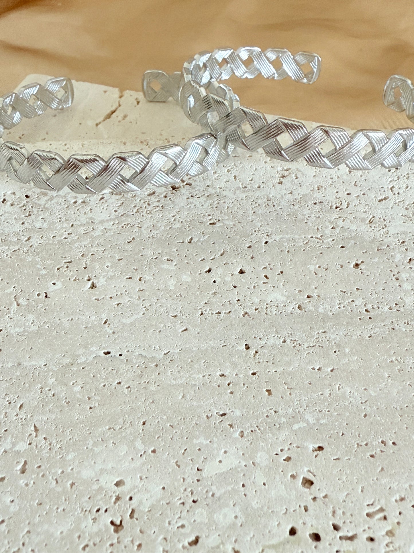 Sara (Unisex Bracelet)