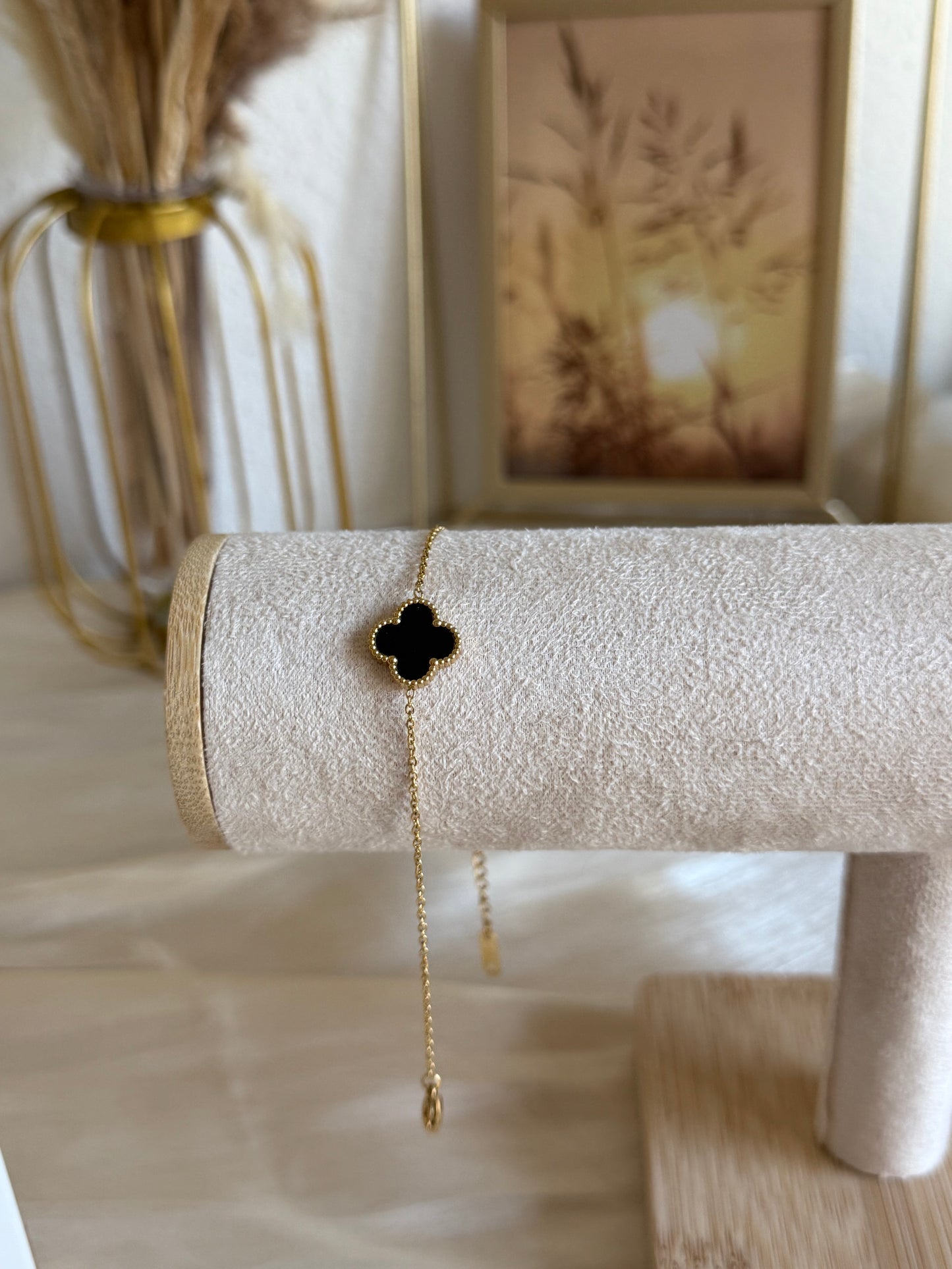 Eline Black “Bracelet”