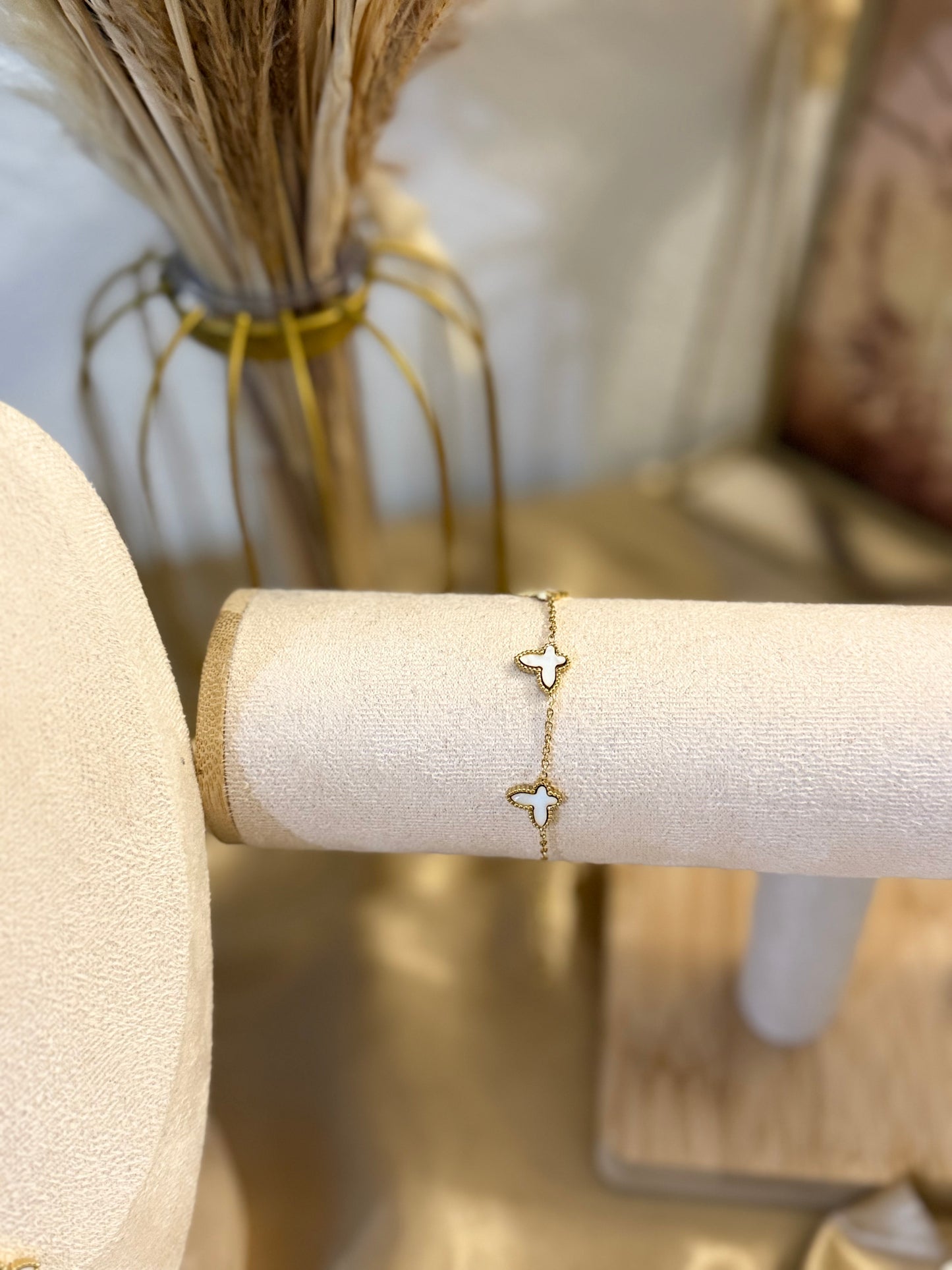 Sofia in white"BUTTERFLY" BRACELET