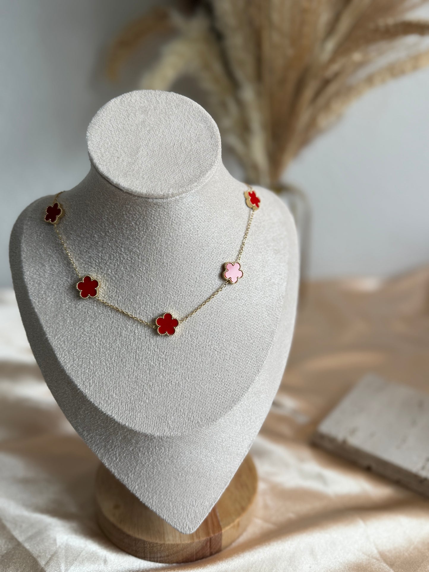 Eline in Red Five-petaled flower Necklace