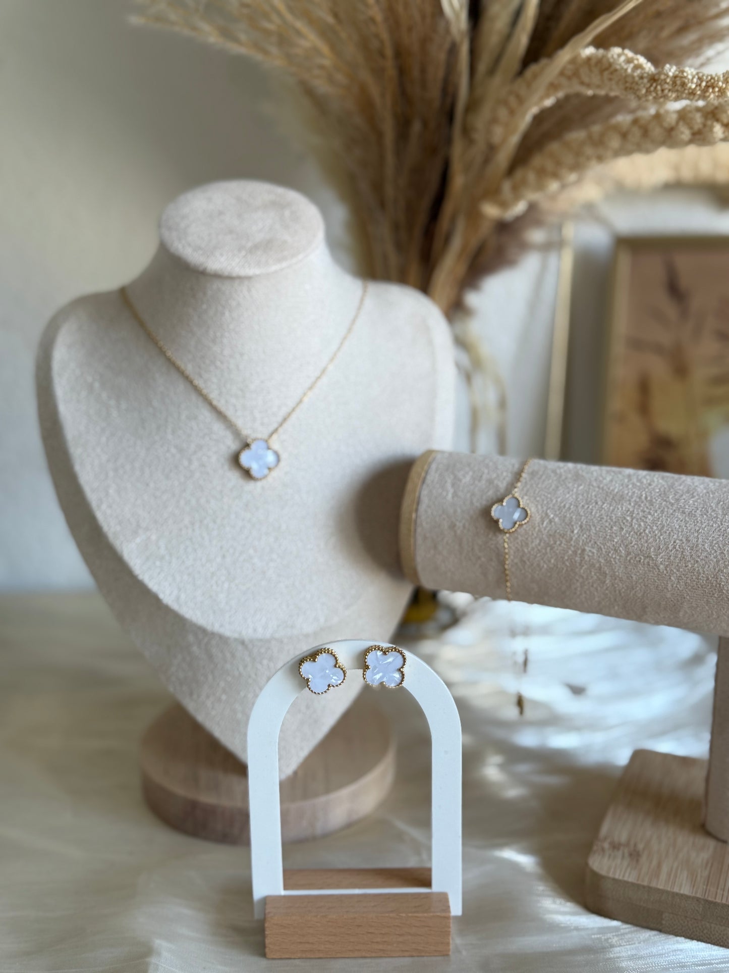 Eline in white “Earrings “