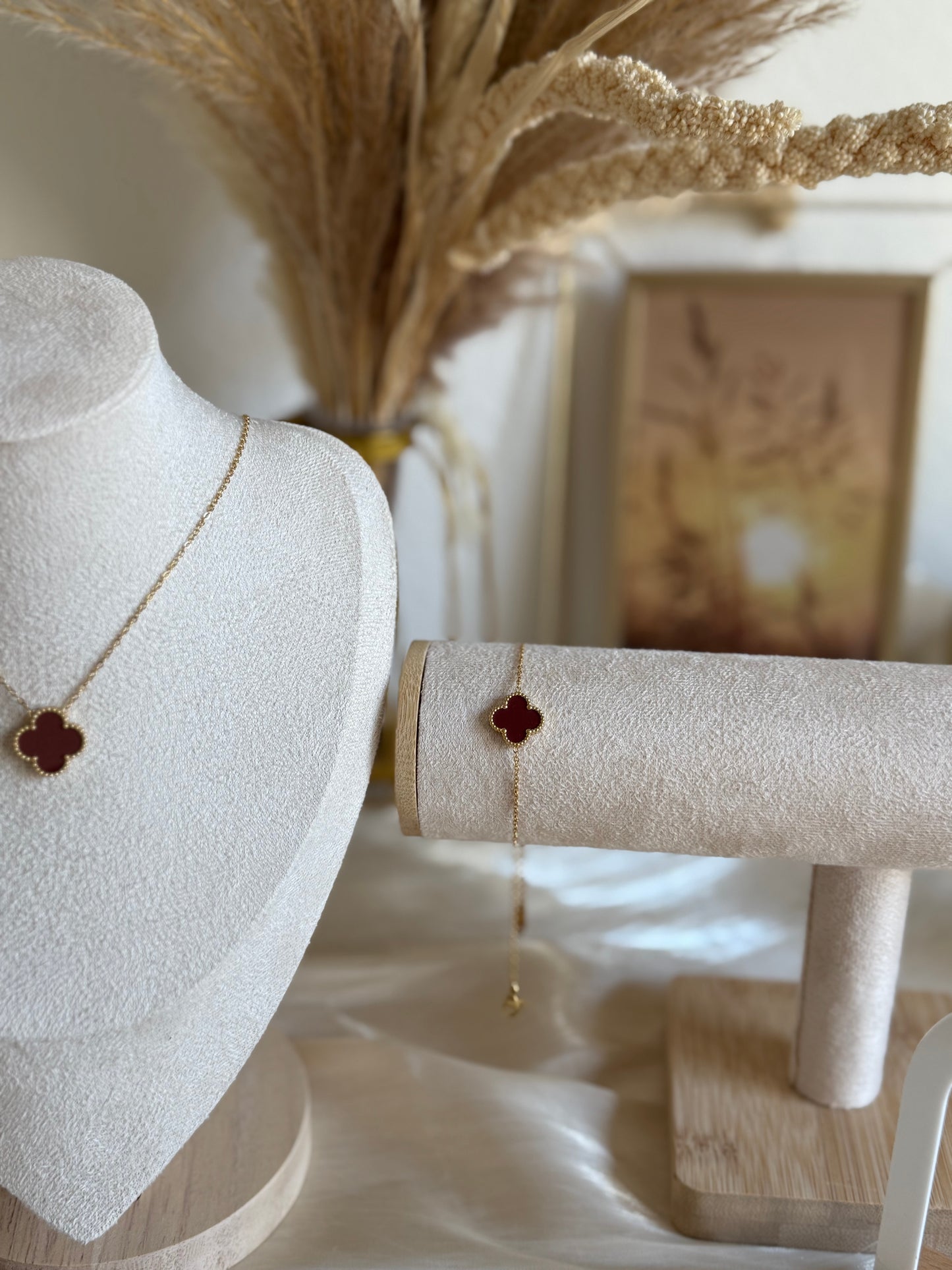 Eline in maroon “Bracelet ”
