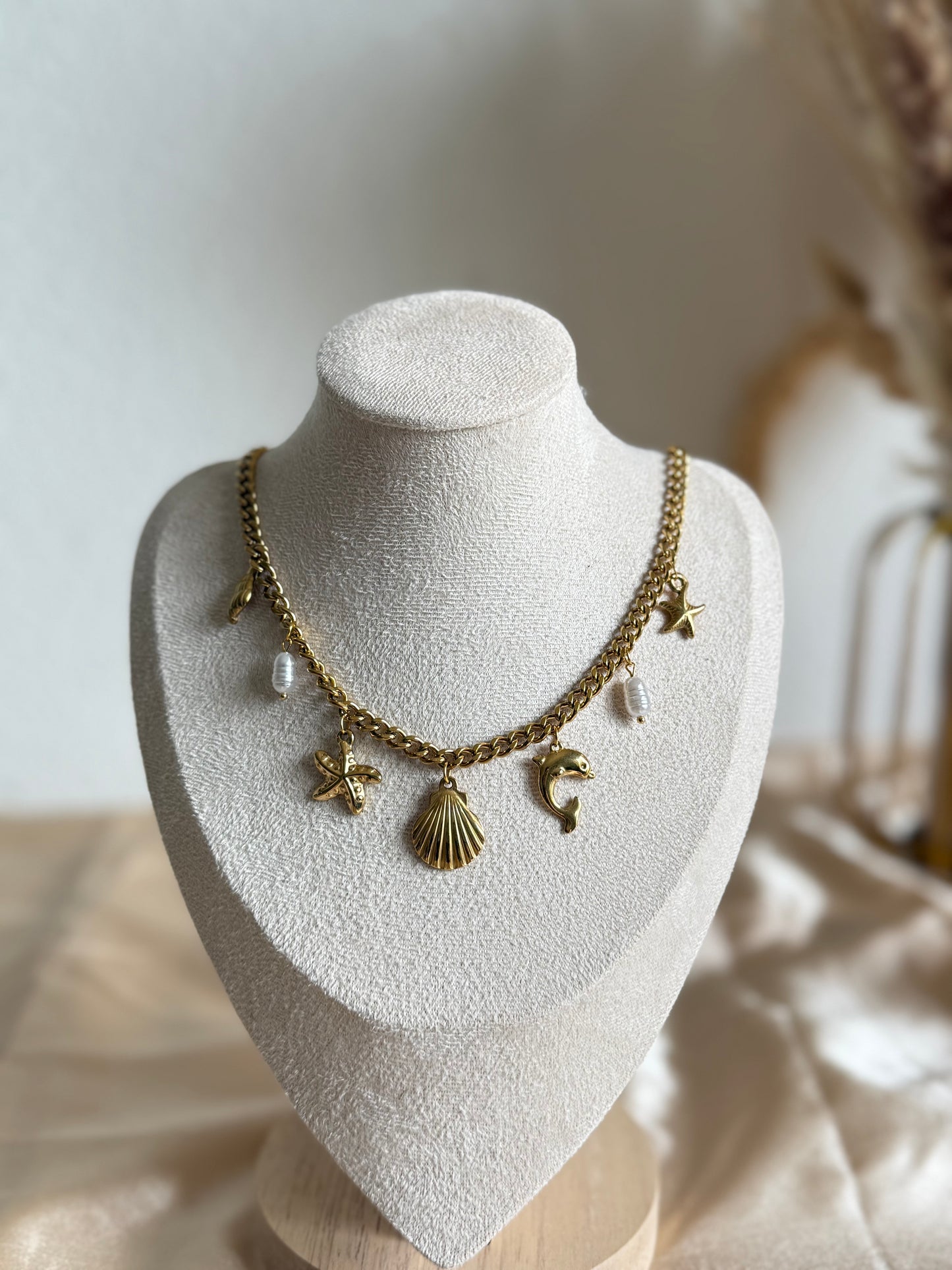 Elara Necklace