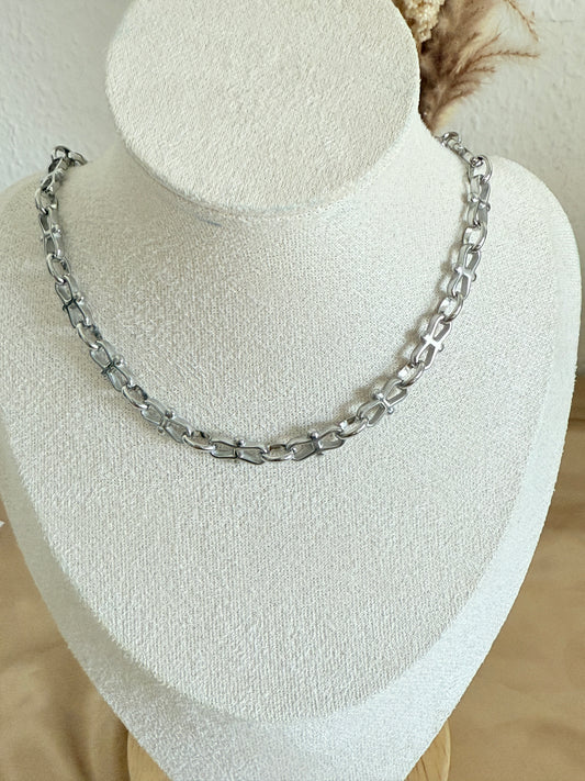 Dana (Unisex Necklace)