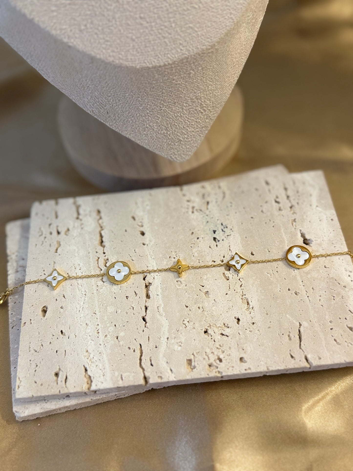Mari “Bracelet”