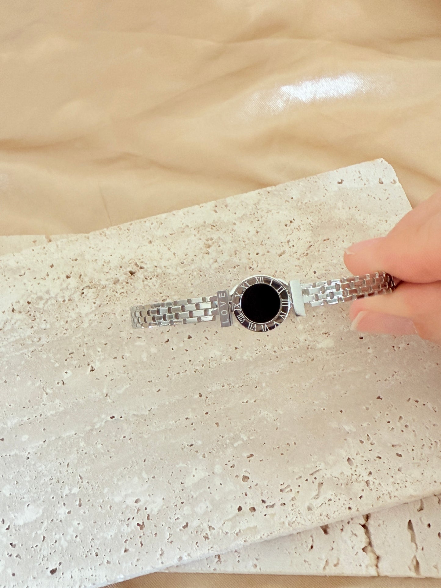 Dede (Unisex Bracelet)