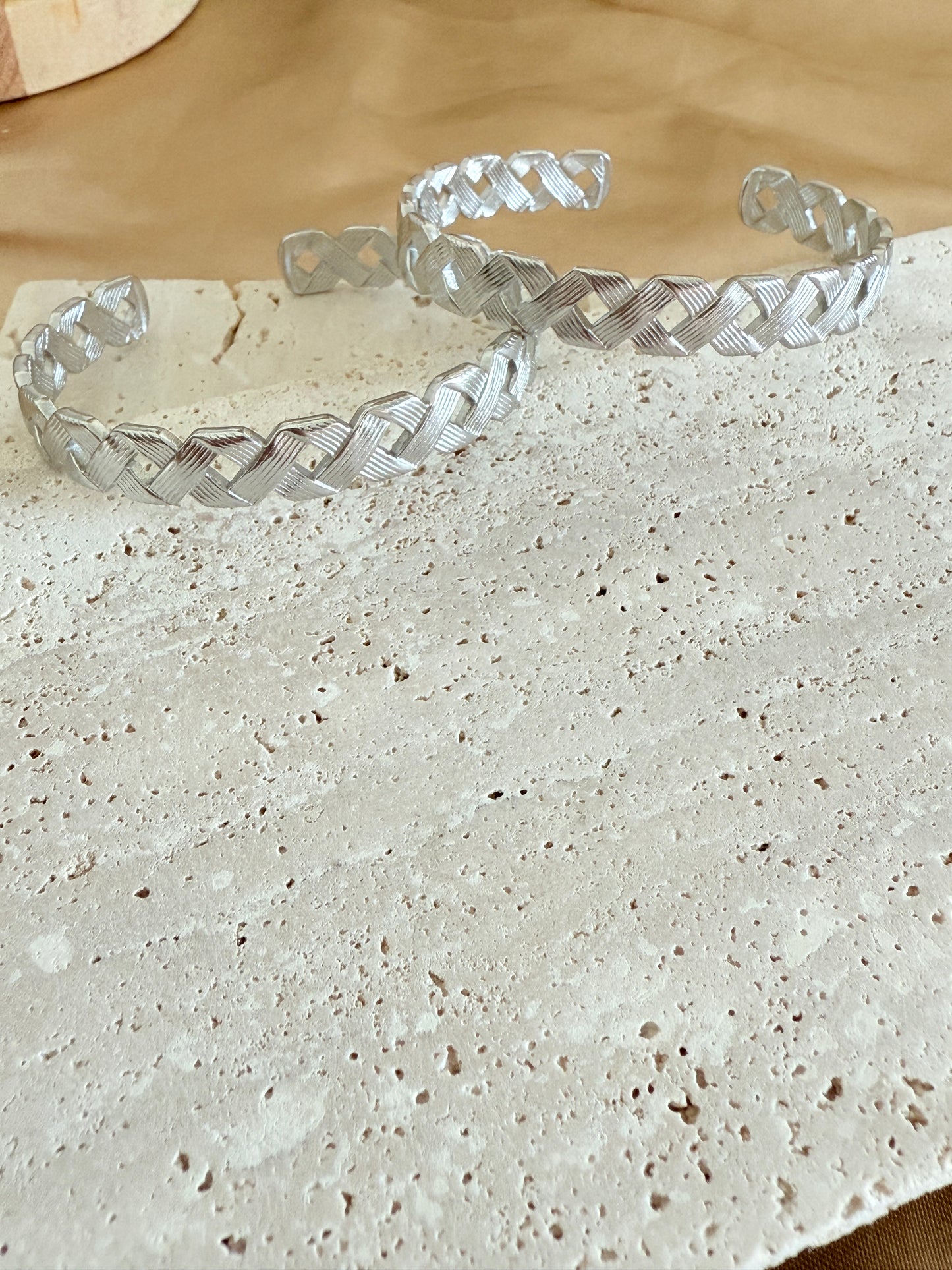 Sara (Unisex Bracelet)
