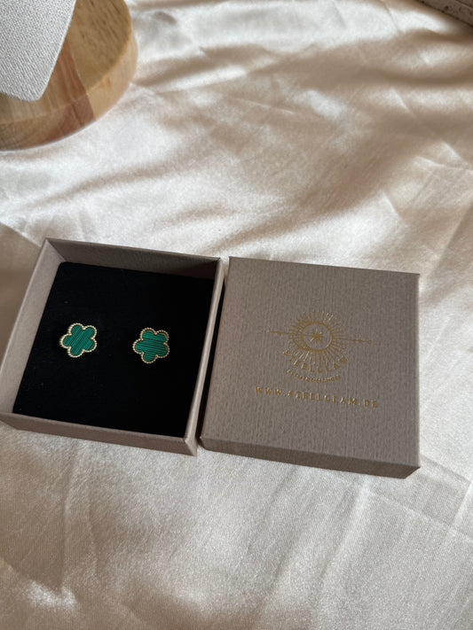 Eline in Green five-petaled flower Earrings