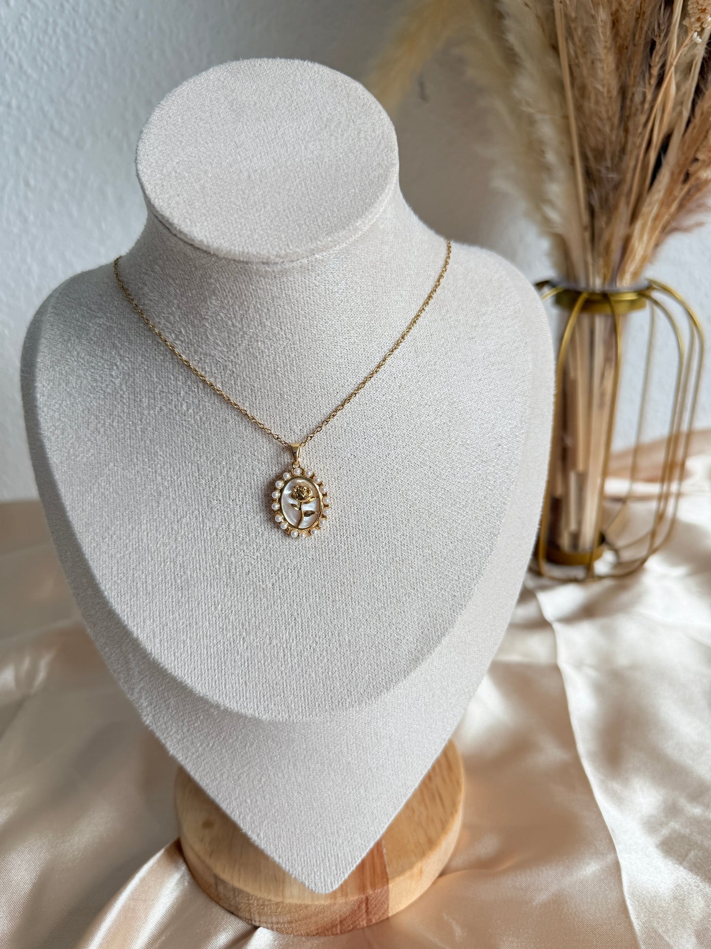 Flowra „Necklace „