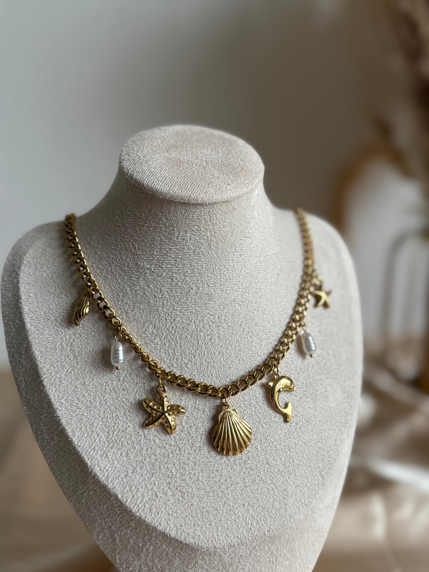 Elara Necklace
