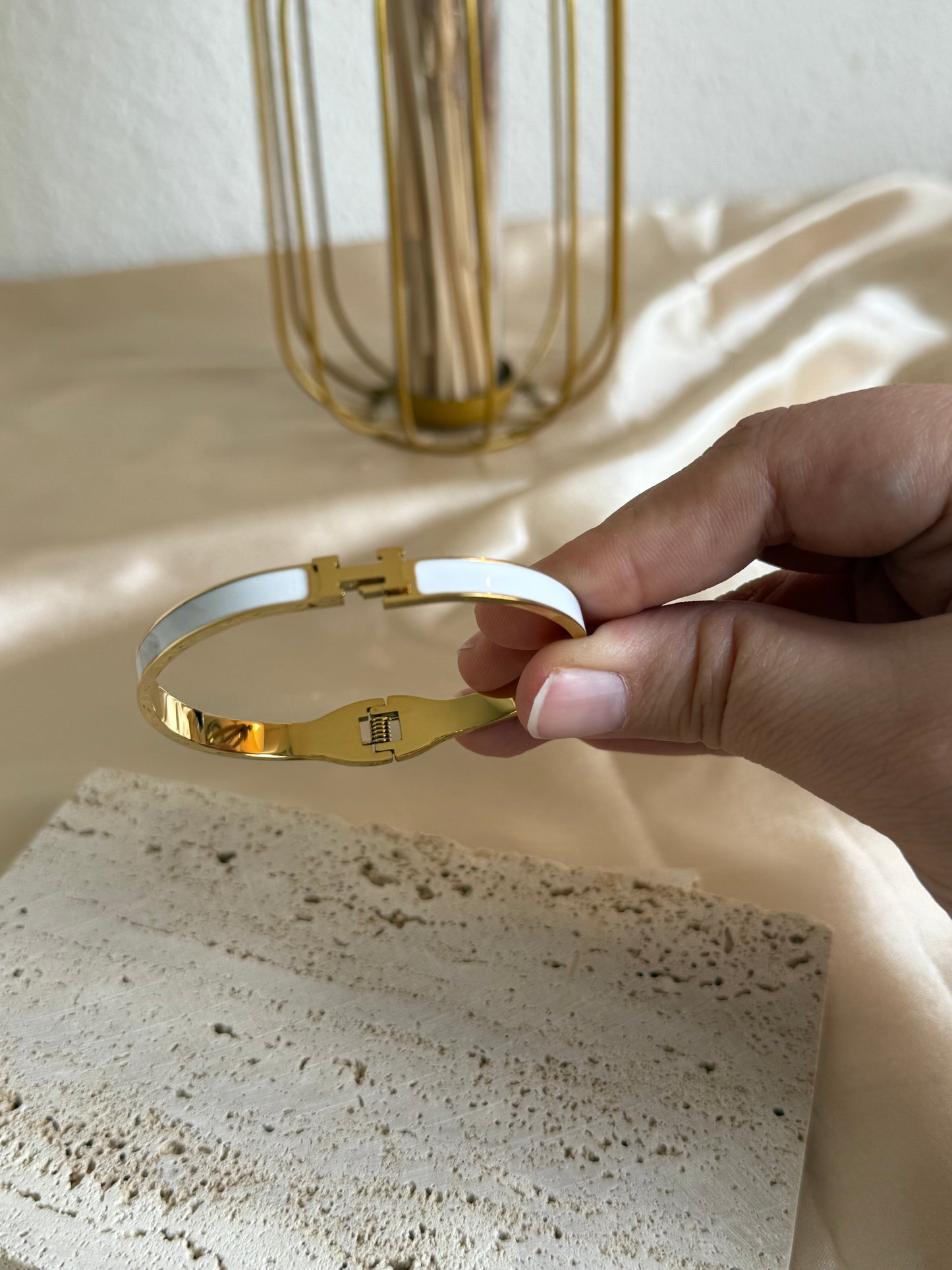 Bilss in White Bracelet