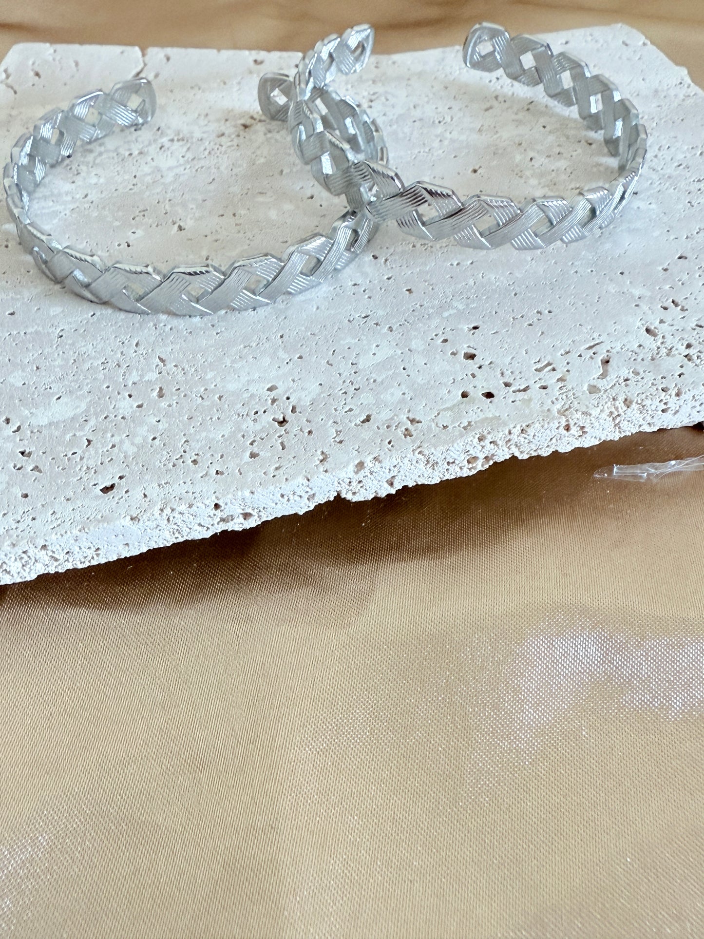 Sara (Unisex Bracelet)