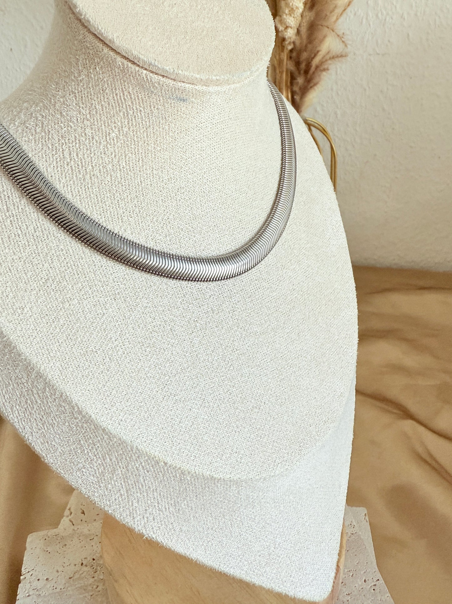 Lilia Necklace