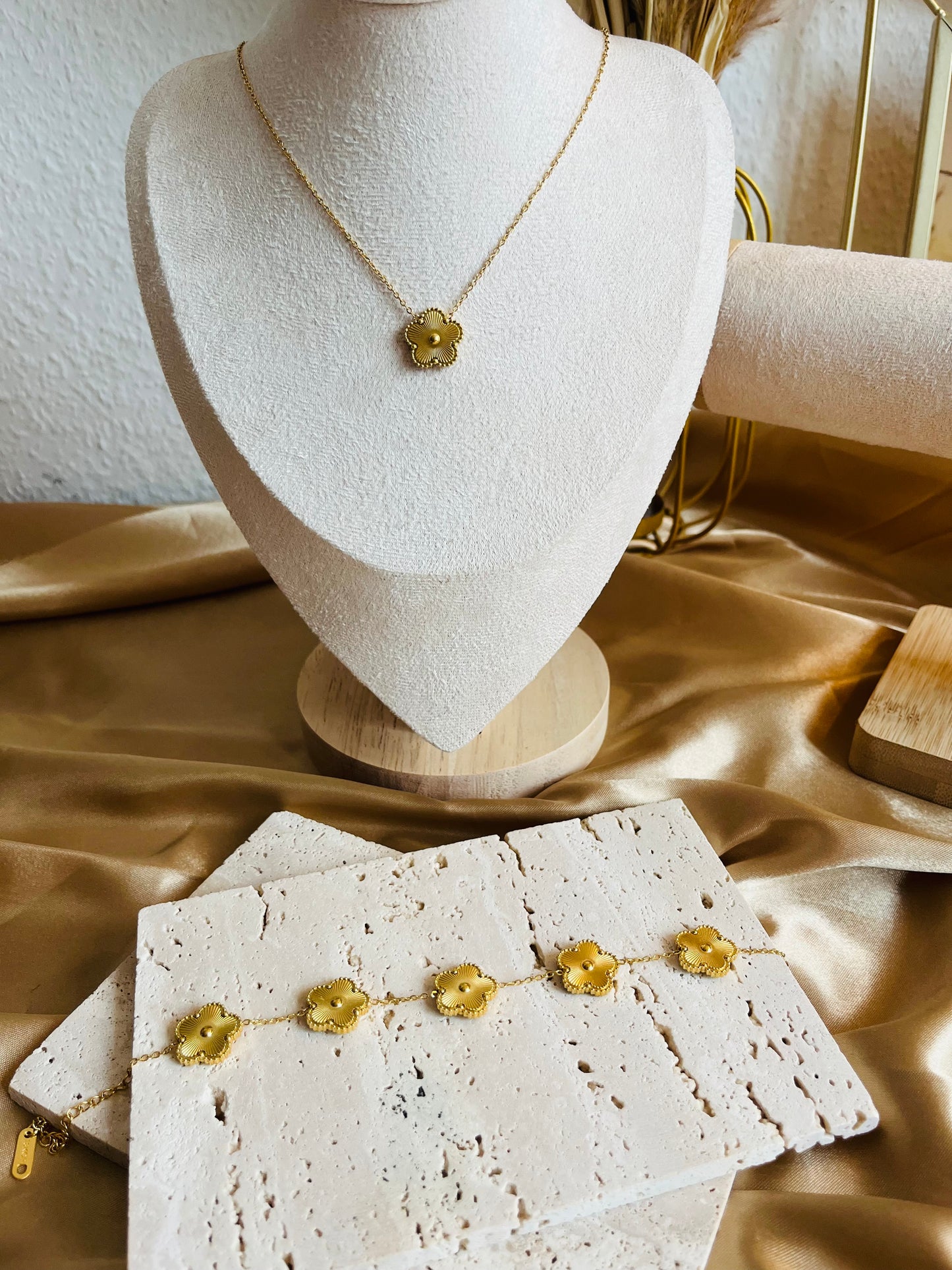 Golden Rose “Bracelet”