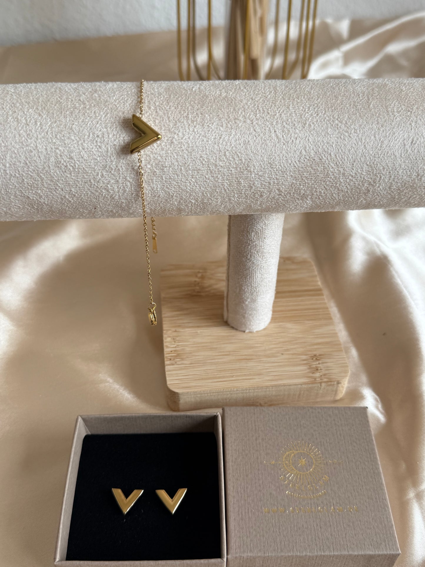 Vira Earring