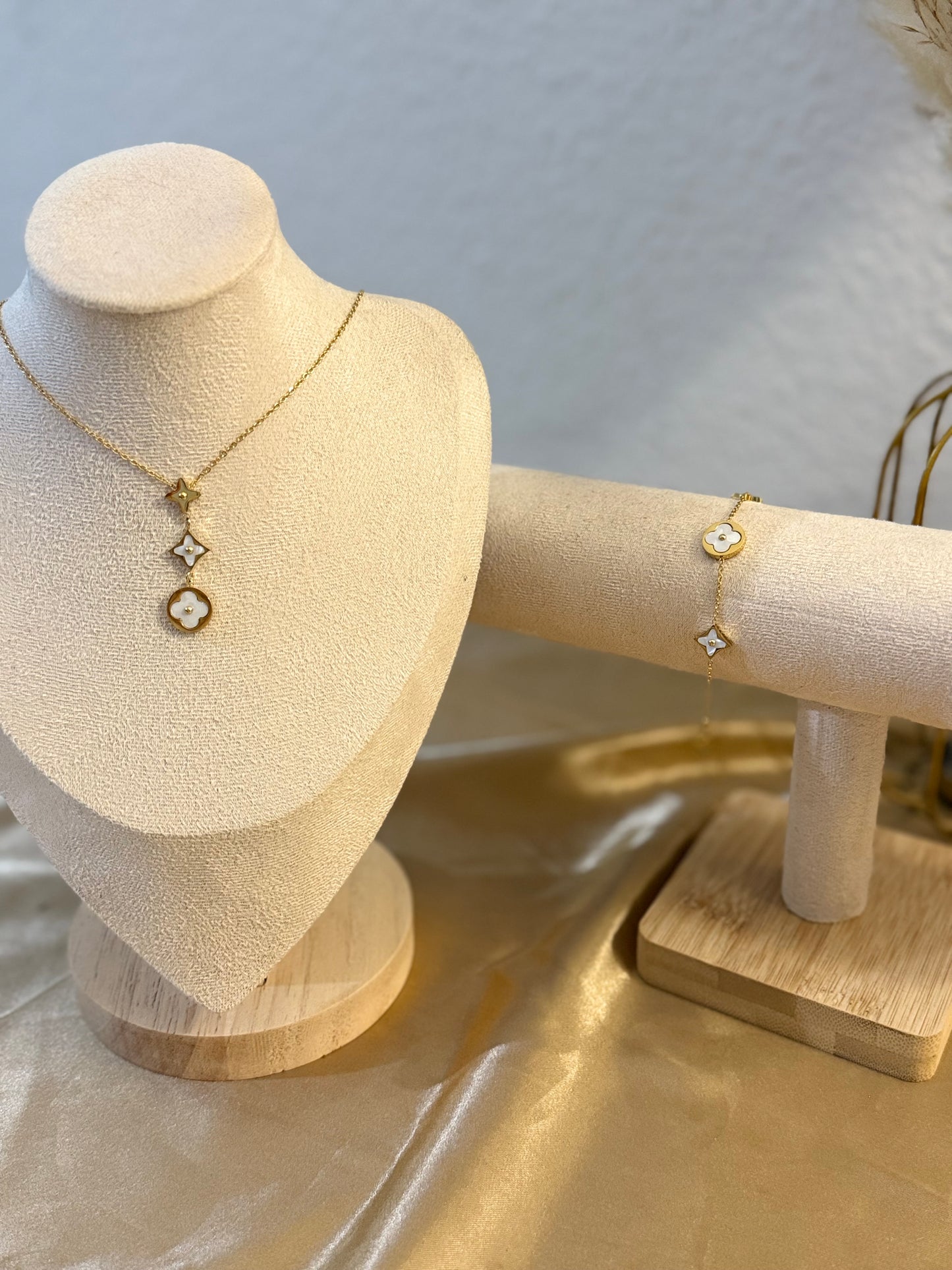 Mari “Necklace”