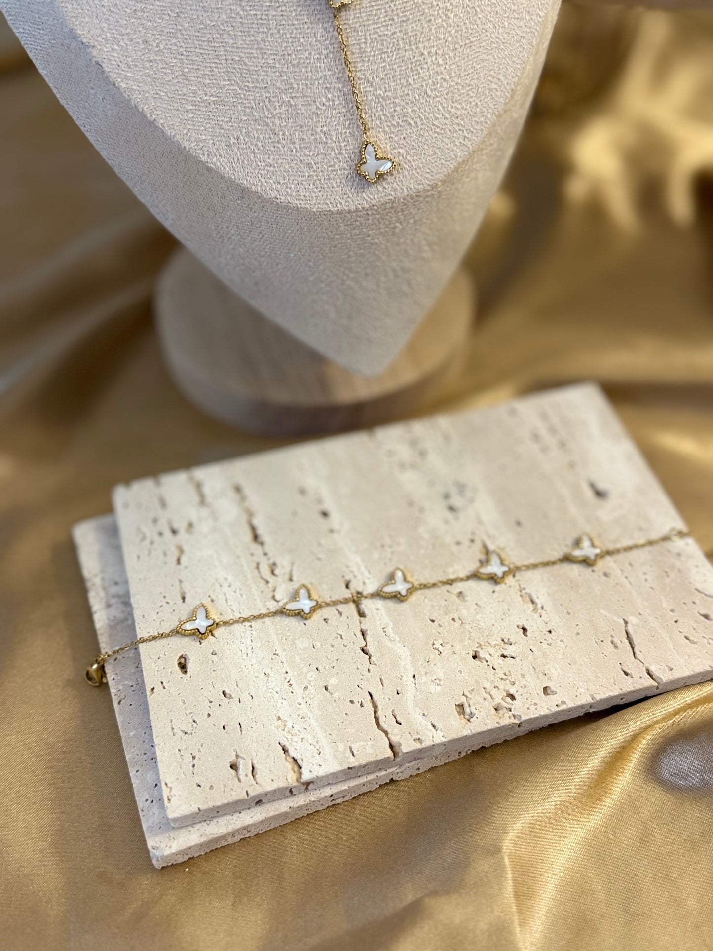 Sofia in white"BUTTERFLY" BRACELET