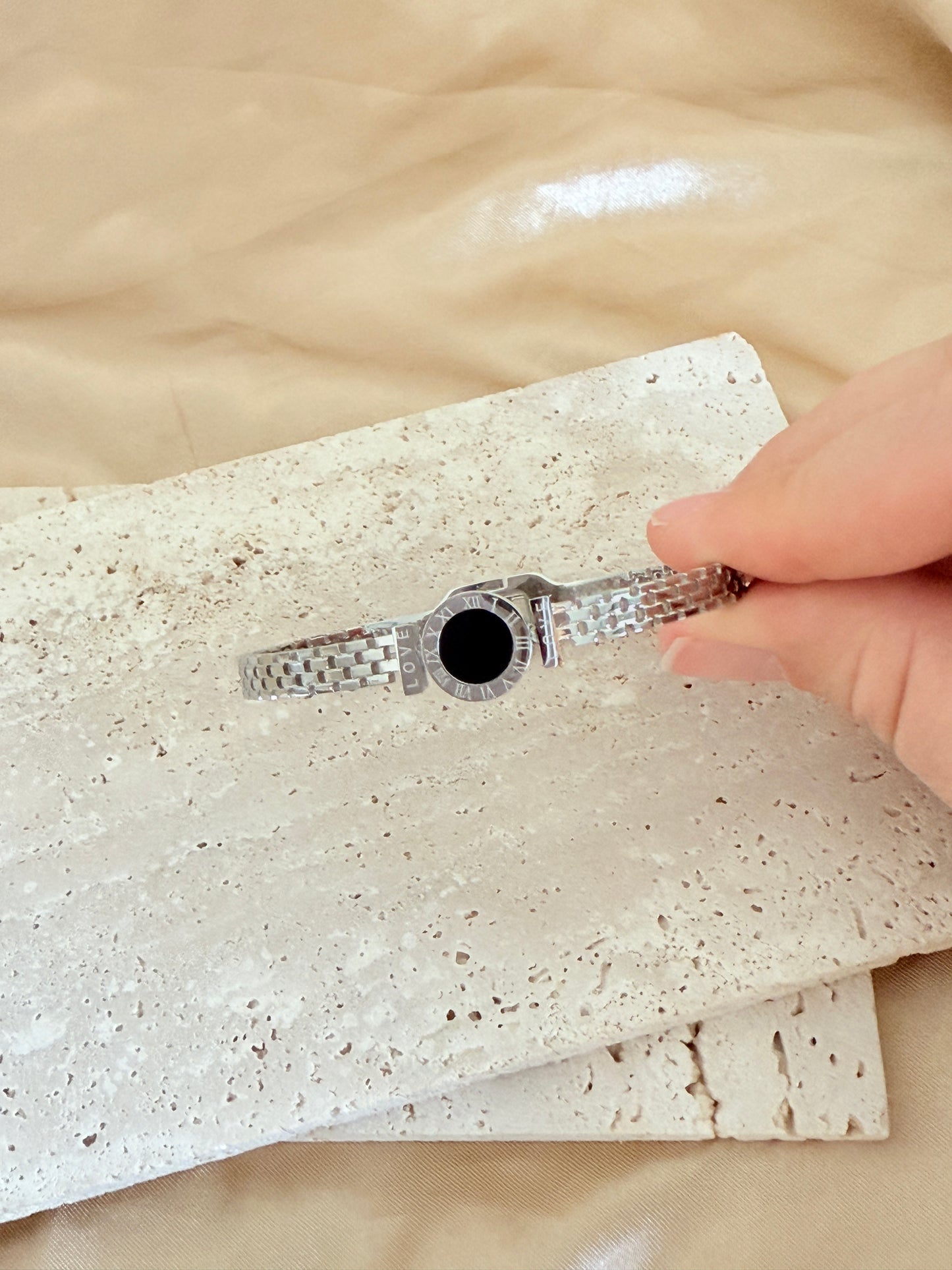 Dede (Unisex Bracelet)