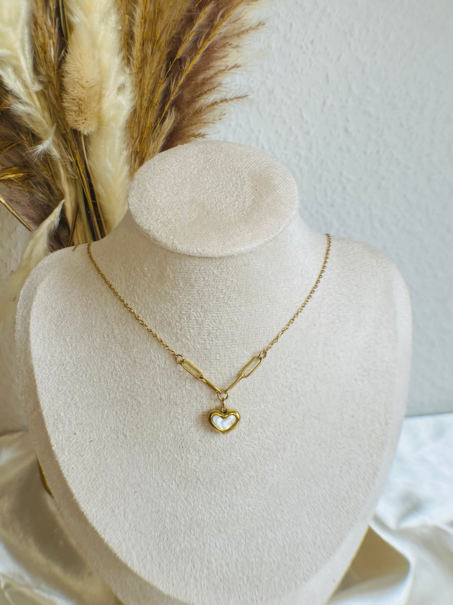Diana"HEARTS" NECKLACE