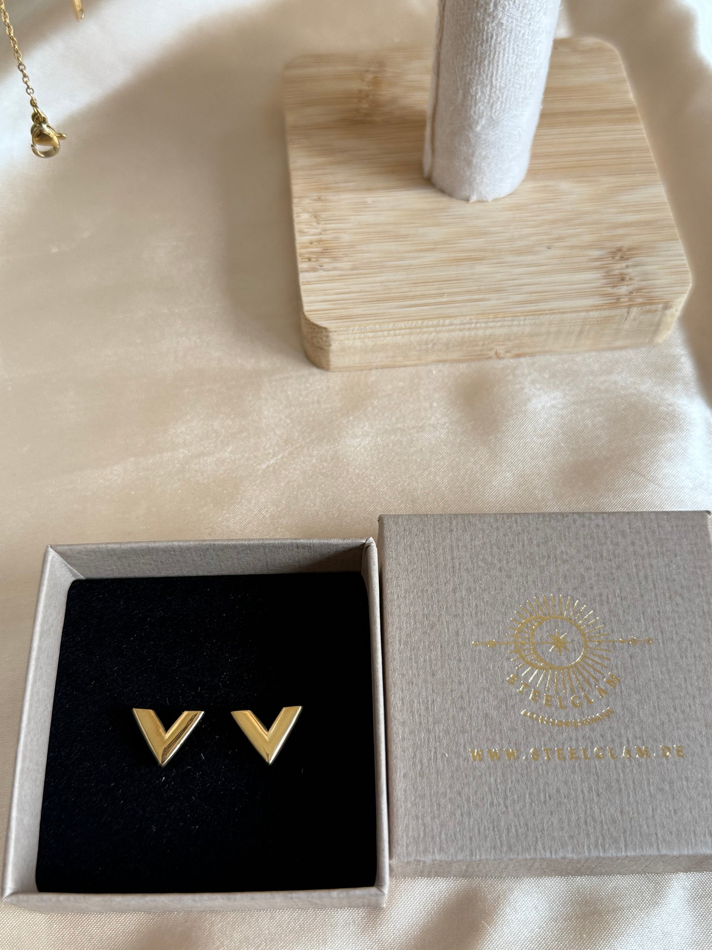 Vira Earring