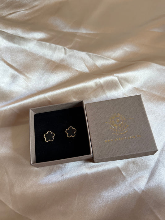 Eline in black five-petaled flower Earrings