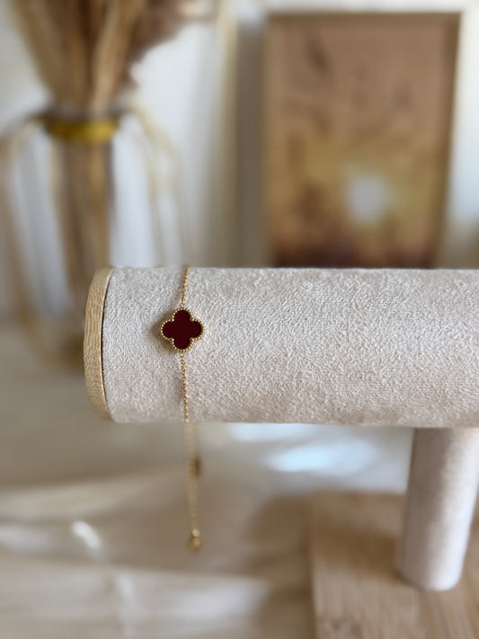 Eline in maroon “Bracelet ”