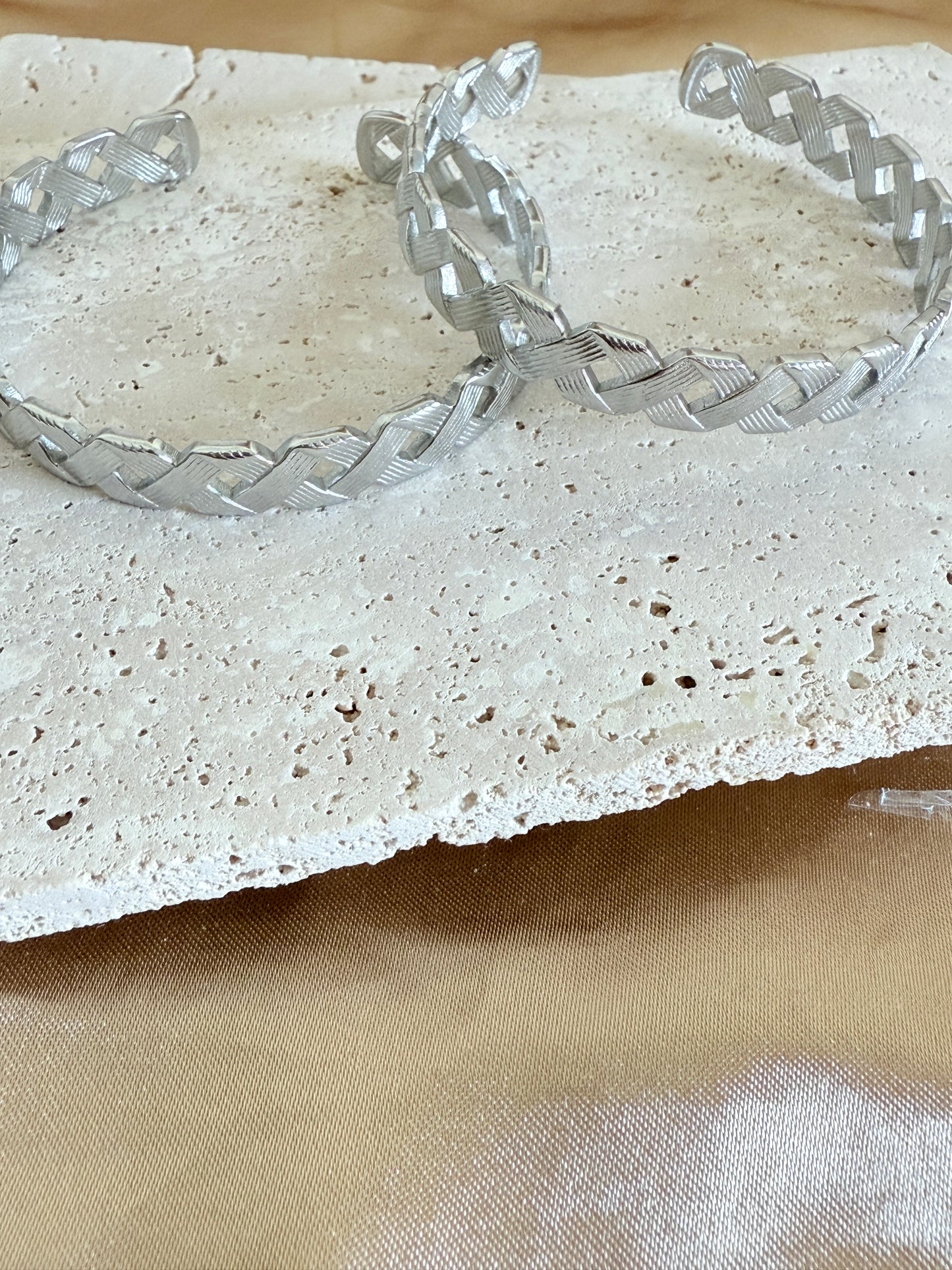 Sara (Unisex Bracelet)