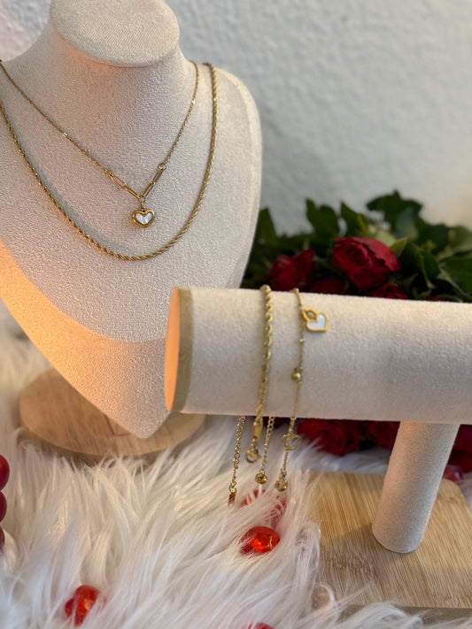 Diana"HEARTS" NECKLACE
