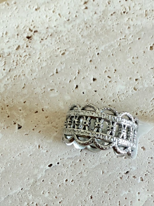 Eloria Ring