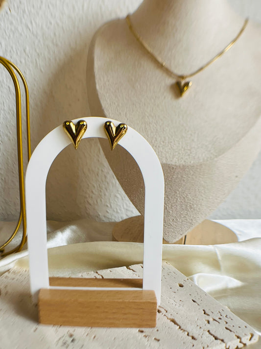 Hana "HEARTS" EARRINGS