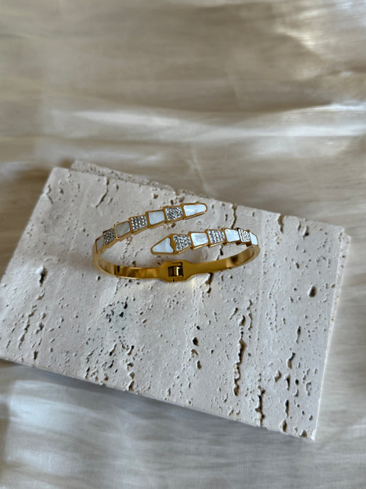 Shams “bracelet”