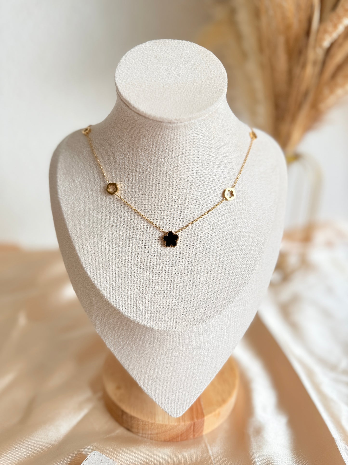 Lial Necklace