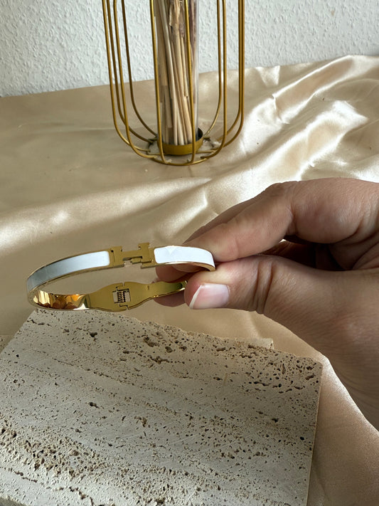 Bilss in White Bracelet