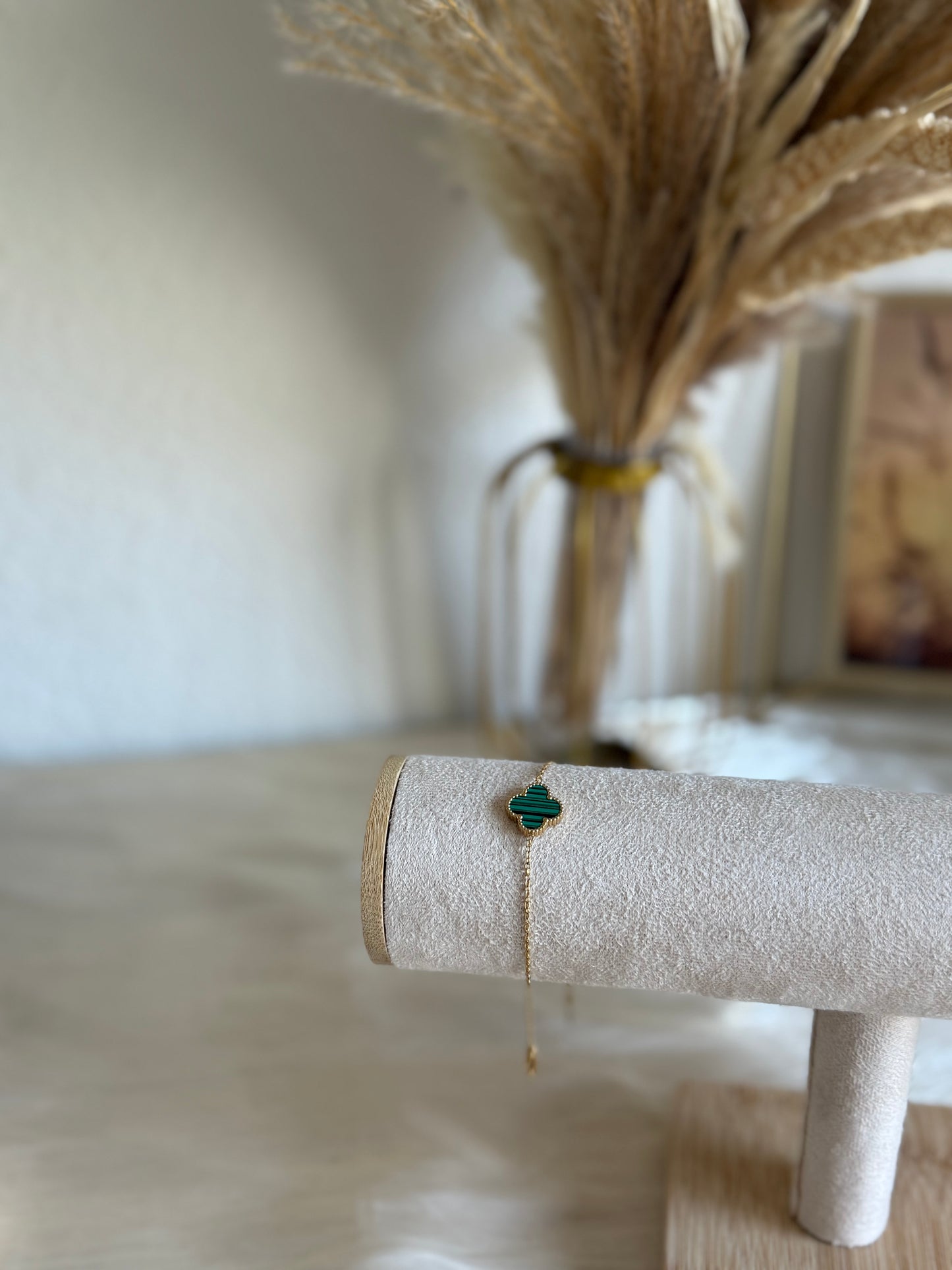 Eline in green “bracelet “